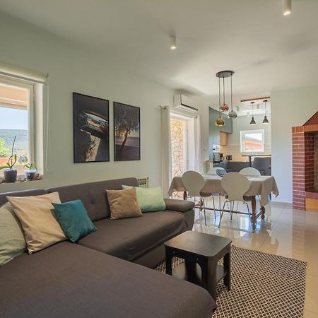 Apartman Petra Cres Exteriér fotografie