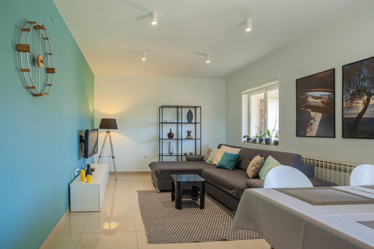 Apartman Petra Cres Exteriér fotografie