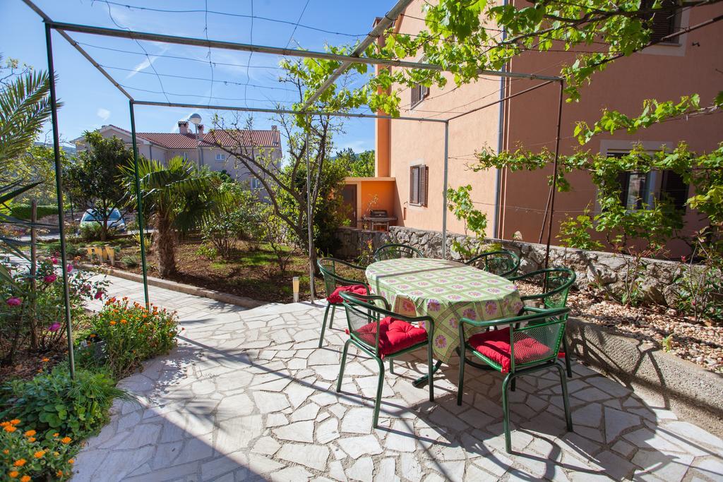 Apartman Petra Cres Exteriér fotografie