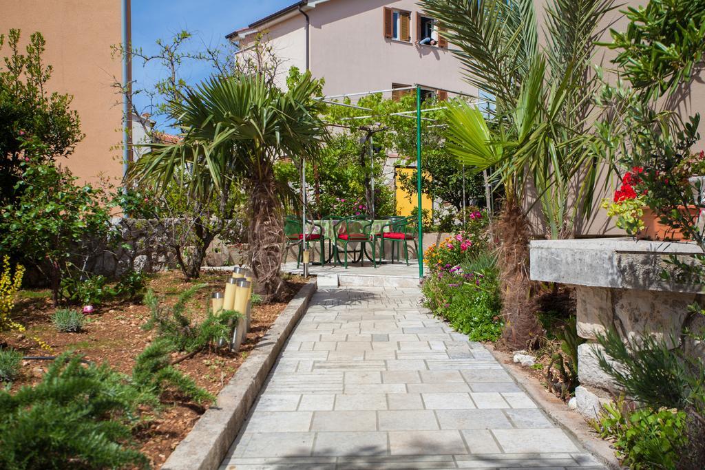 Apartman Petra Cres Exteriér fotografie